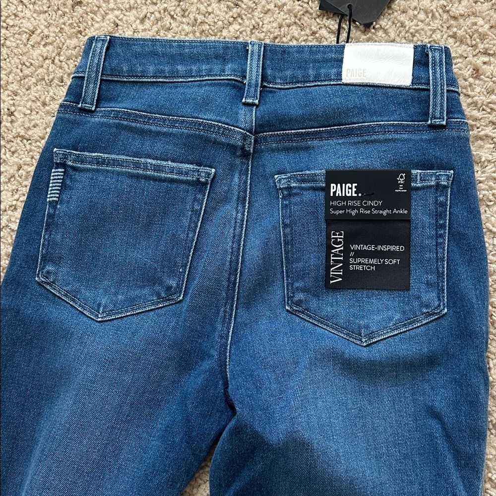 NWT PAIGE High-Rise Cindy Straight Ankle Jeans - Picture 4 of 5